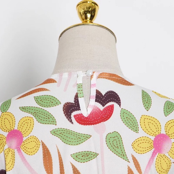CLEARANCE Garden Party Floral Balloon Sleeve Mini Dress - Picture 8 of 8
